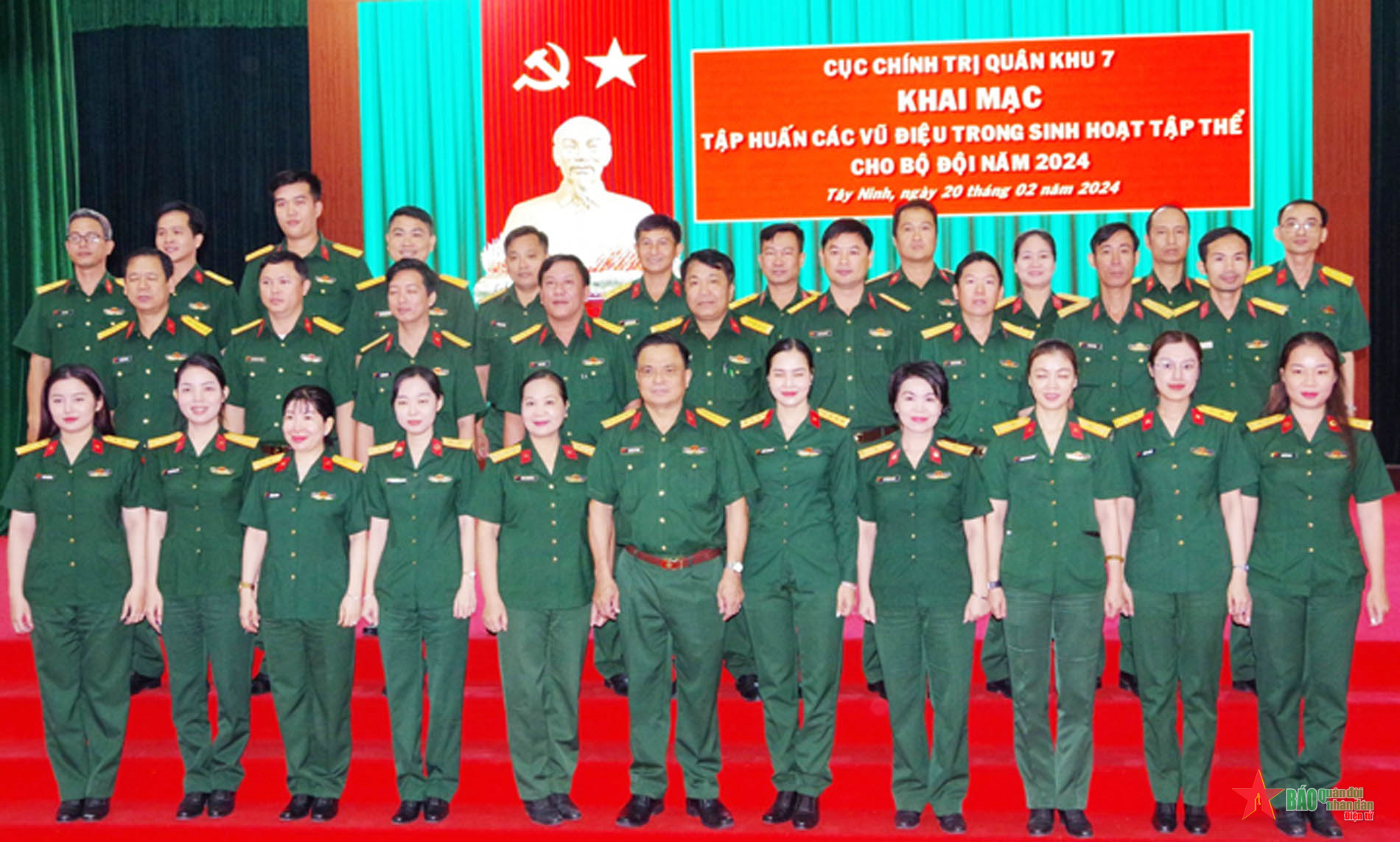 Quân khu 7 tập huấn các vũ điệu trong sinh hoạt tập thể cho bộ đội năm 2024